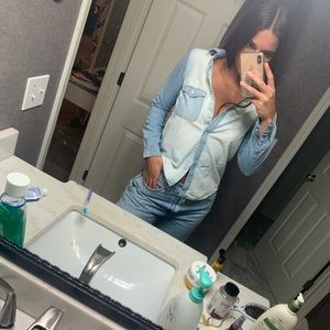 Madewell Jean light & dark wash button down shirt!
